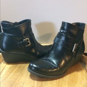 Comfortable Wedge Buckle Bootie
